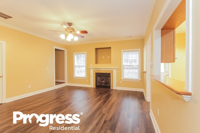 Foto del edificio - 12205 Flatbush Dr