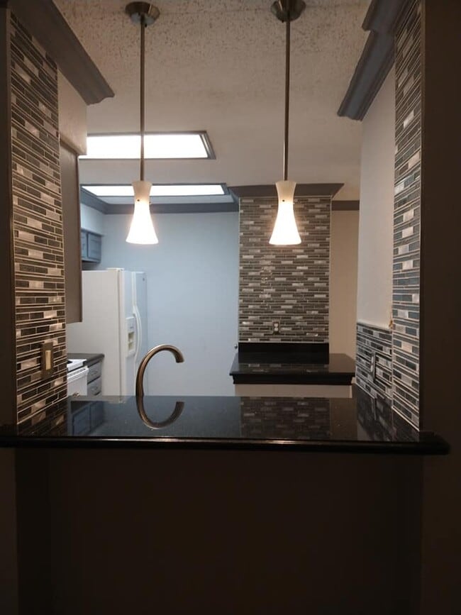 Building Photo - 1108 Harwell Dr