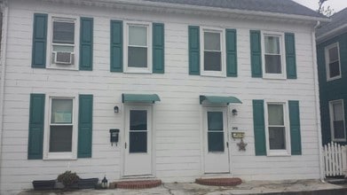 Building Photo - 348 Maple Ave