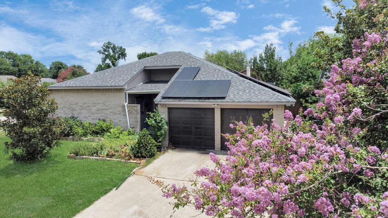 Foto principal - 2638 S Camden Pkwy