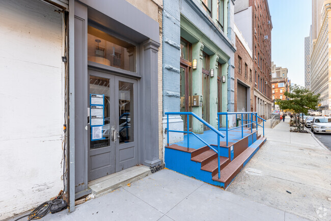 Entrance - 1 Worth St
