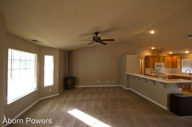 Building Photo - 3 br, 2 bath House - 3504 Santos Circle