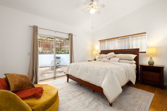 Foto del edificio - 8572 Wonderland Ave
