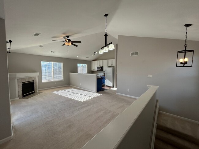 Building Photo - Low-Maintenance Luxury with Community Perks