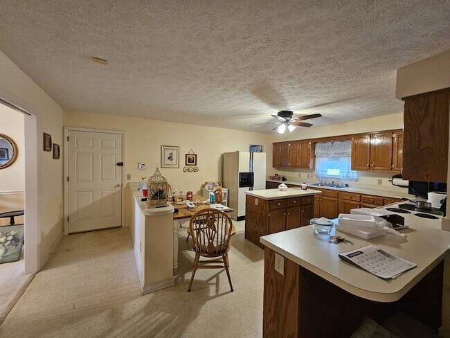 Foto del edificio - 1876 S Mt Juliet Rd