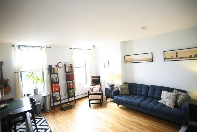 Foto del edificio - 362 Commonwealth Ave