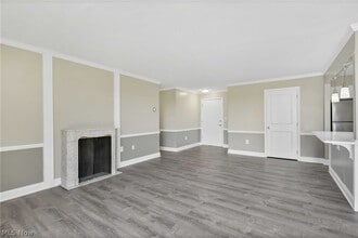 Building Photo - 12550 Lake Ave