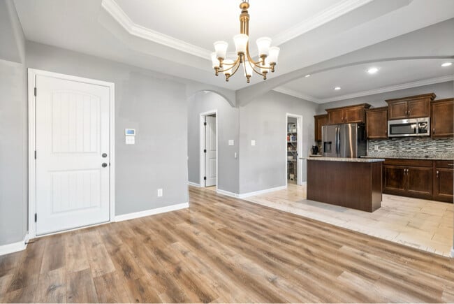 Building Photo - 1613 Kestrel Dr