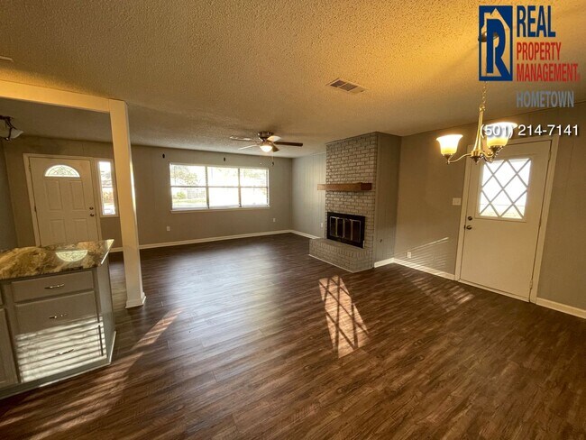 Foto del edificio - 2712 Carywood Dr