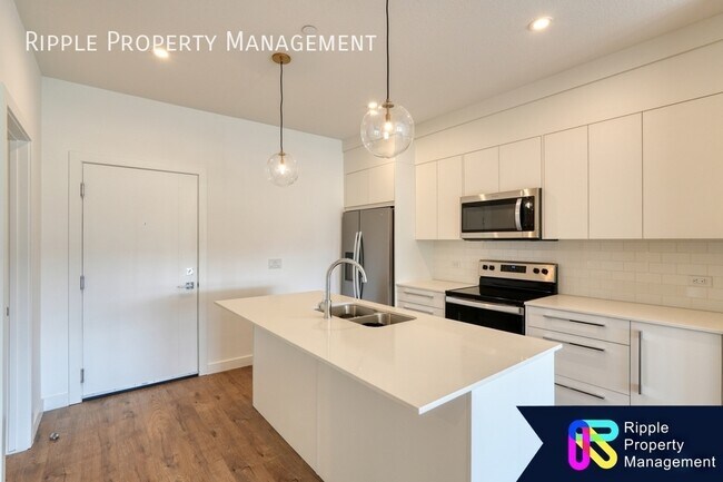 Photo du bâtiment - Modern 1 Beds, 1 Baths Apartment/Condo | N...