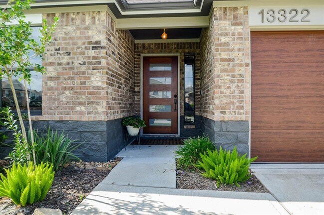 Building Photo - 13322 Chanel Dr