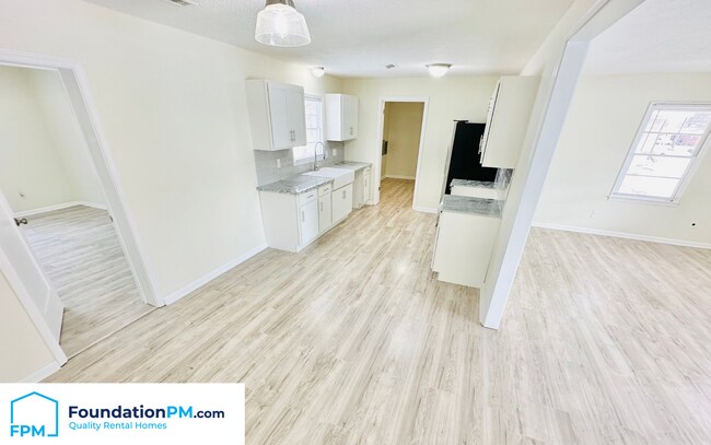 Foto del edificio - 3330 Northmoor Ave