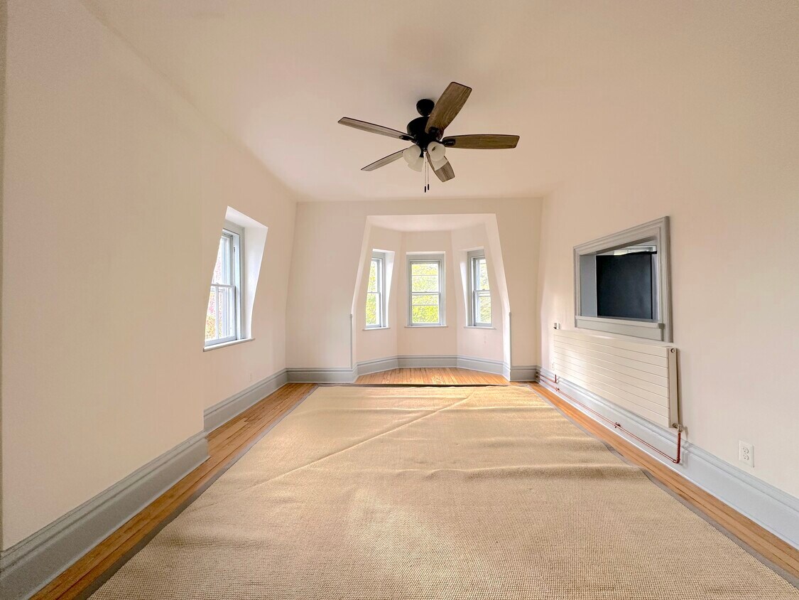 Foto principal - 250 Grand St