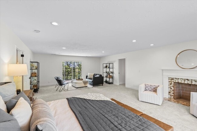 Foto del edificio - 717 Woodridge Dr