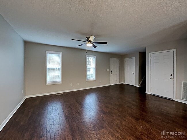 Building Photo - 114 Ivy Brook Dr