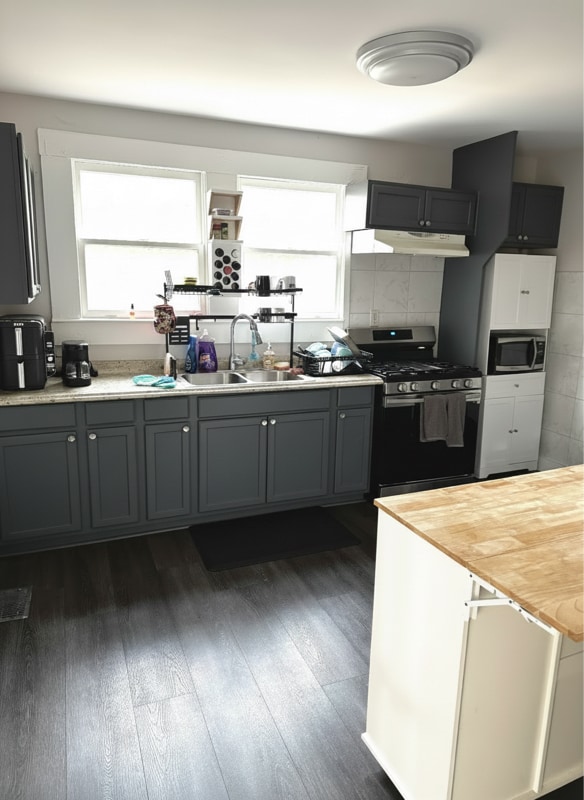 Building Photo - 132 Leslie St SE