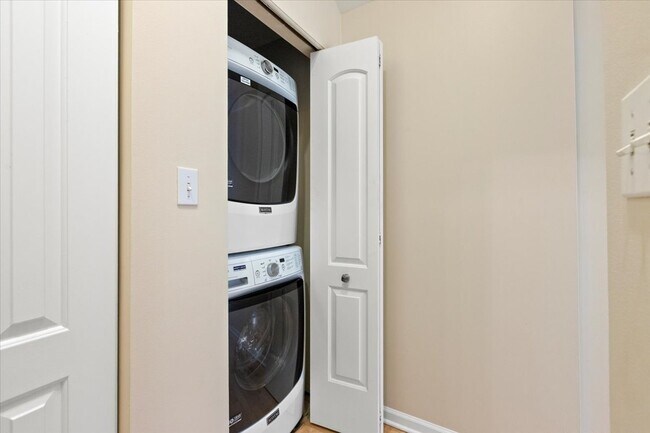 Foto del edificio - 454 N Green St