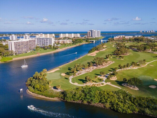 Foto del edificio - 336 Golfview Rd