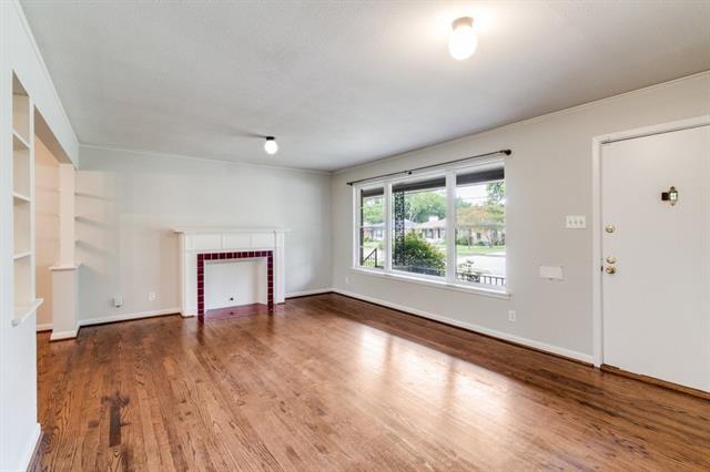 Foto del edificio - 9831 Mercer Dr