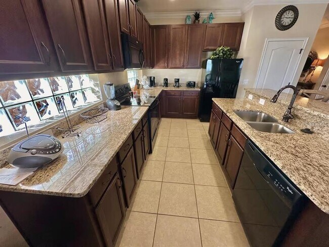 Foto del edificio - 4353 Acorn Ct