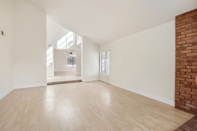 Foto del edificio - 3 Bedroom 2.5 Bath two story home!!!