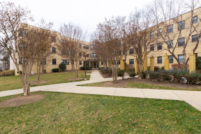 Foto del edificio - 210 Oakwood St SE