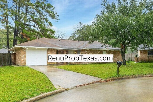 Building Photo - Now Available 3 bedroom 2 baths