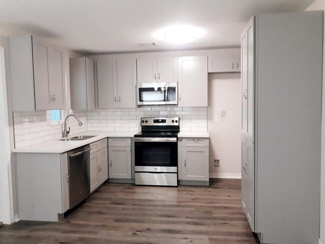 Kitchen - 7324 N Martin Luther King Ave