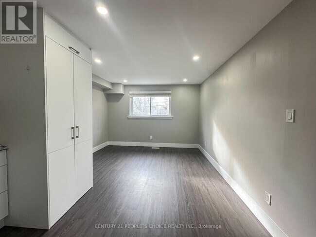 Photo du bâtiment - 199 Avondale Blvd