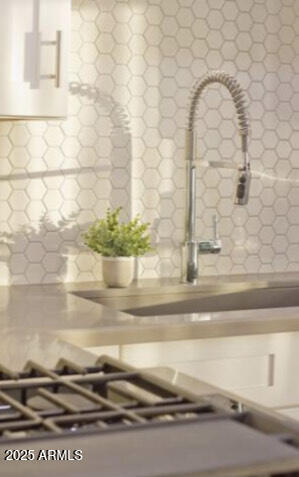 Foto del edificio - 1808 N 75th Pl