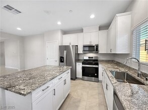 Building Photo - 69 Serene Tempo Ave