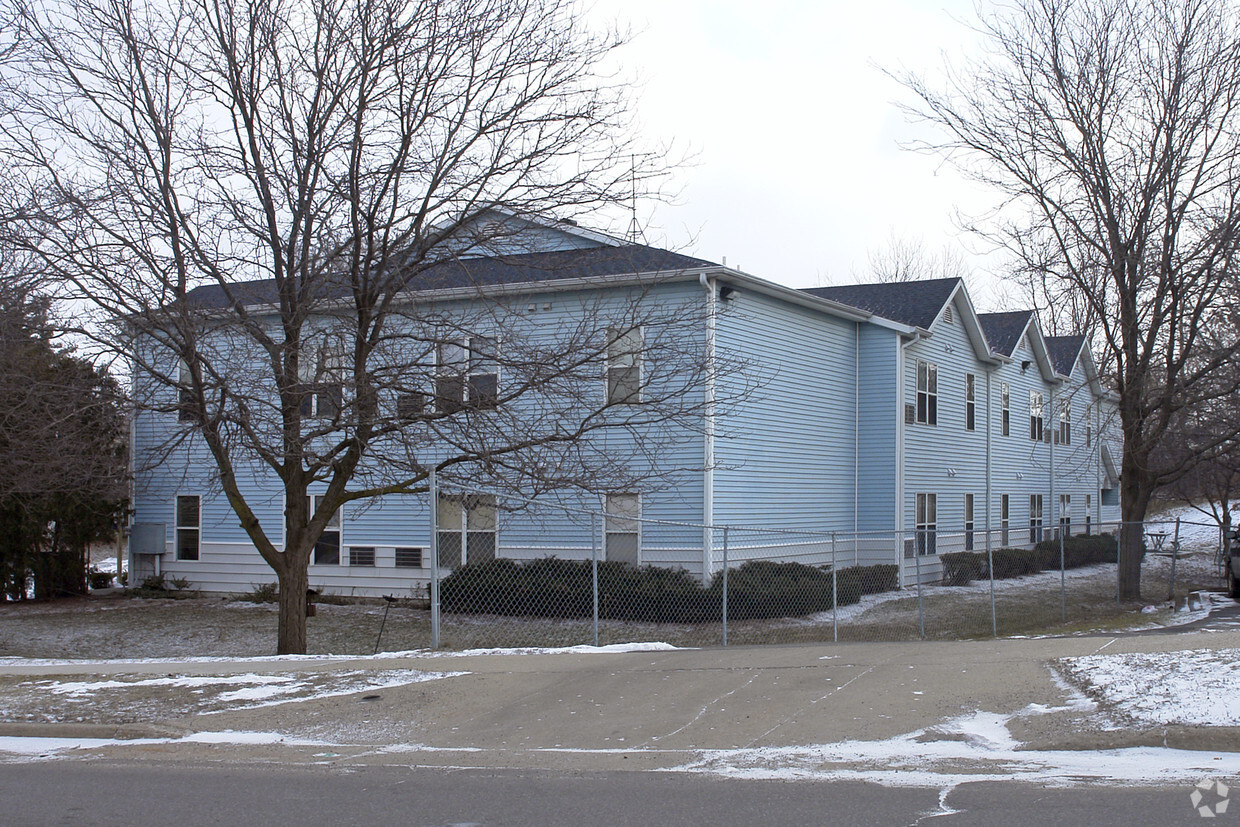 Foto del edificio - Elmdale Apartments