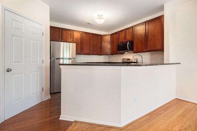 Building Photo - 937 E Summerfield Glen Cir