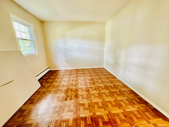 Building Photo - 63 Randolph Dr