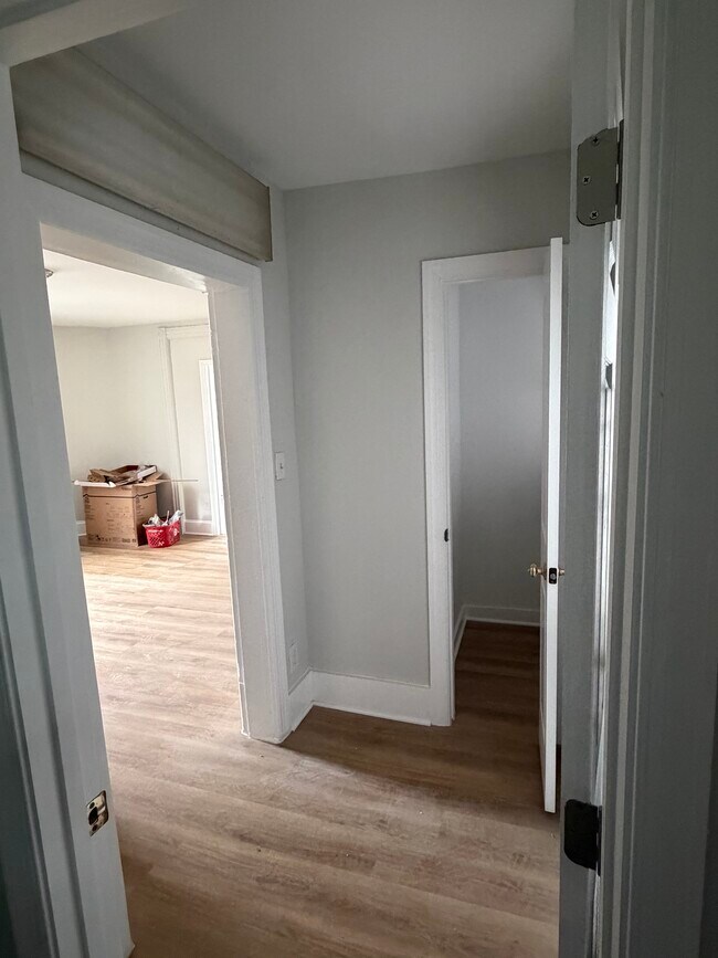 Foto del edificio - 531 W John St