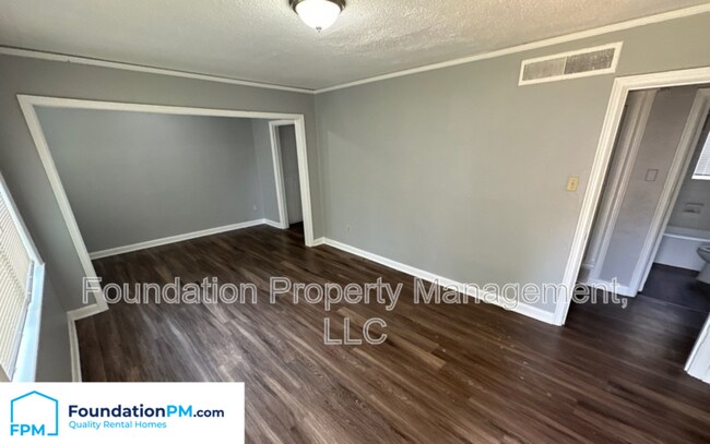 Building Photo - 1395 Semmes St