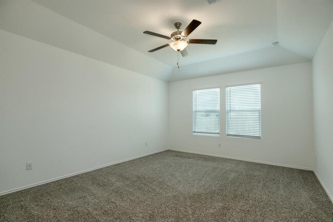 Building Photo - 200 Coventry Dr