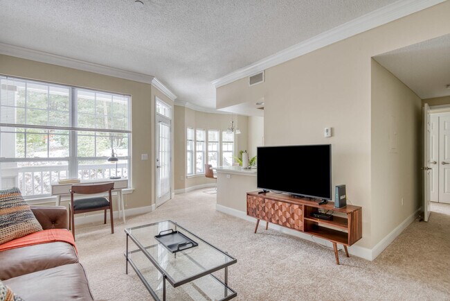 Building Photo - 1449 Main St