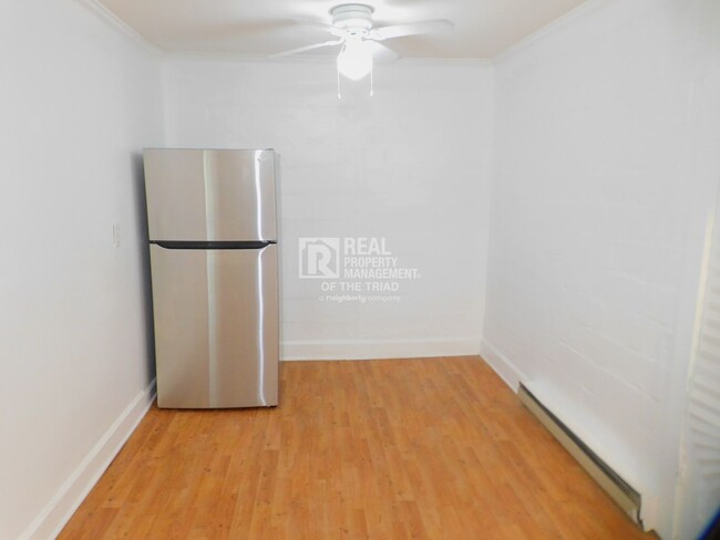 Foto del edificio - Adorable 2bd/1ba in Greensboro!