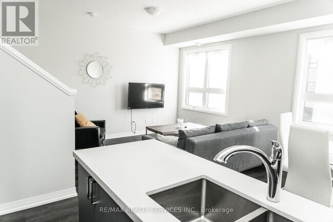 Photo du bâtiment - 6705-6705 Cropp St