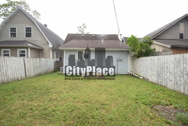 Building Photo - 1616 Fletcher Ave