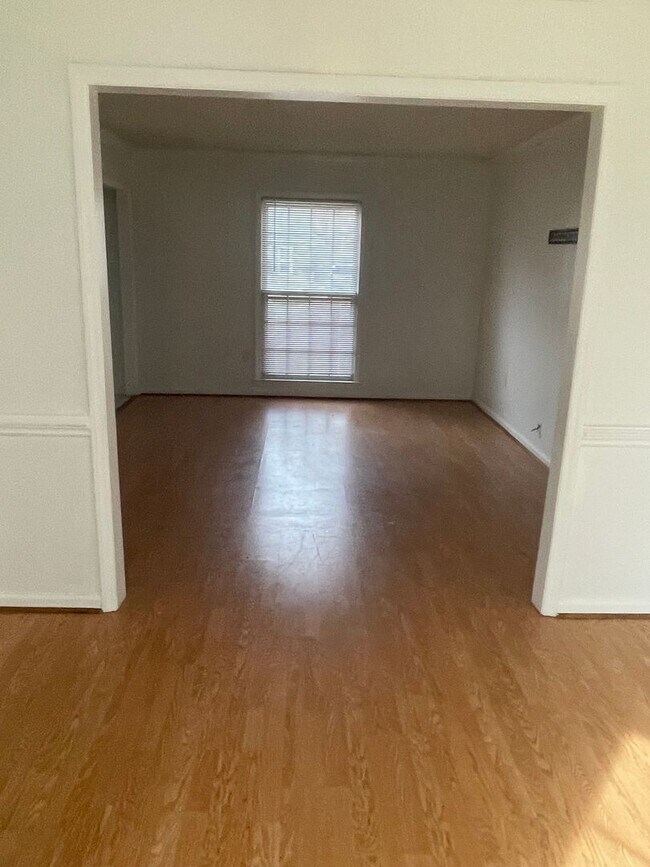 Foto del edificio - 7400 Lea Wood Ln