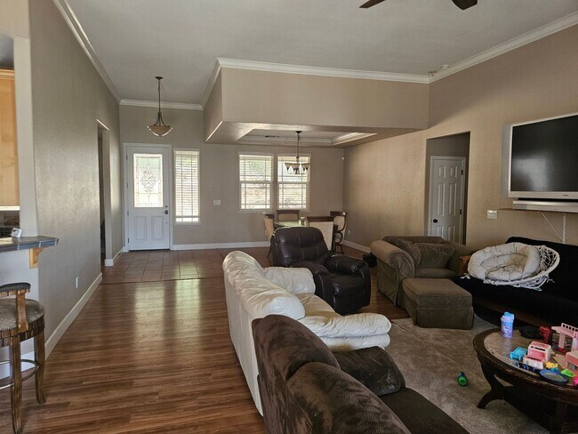 Foto del edificio - Charming 3BR House in Oregon House