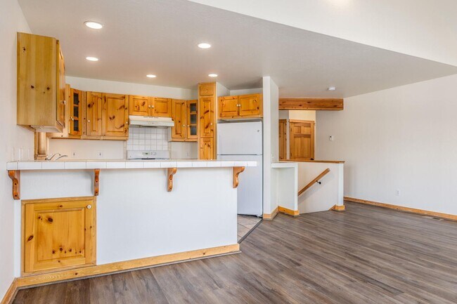 Photo - Refreshed Park Ave. Duplex with Historic O... Townhome