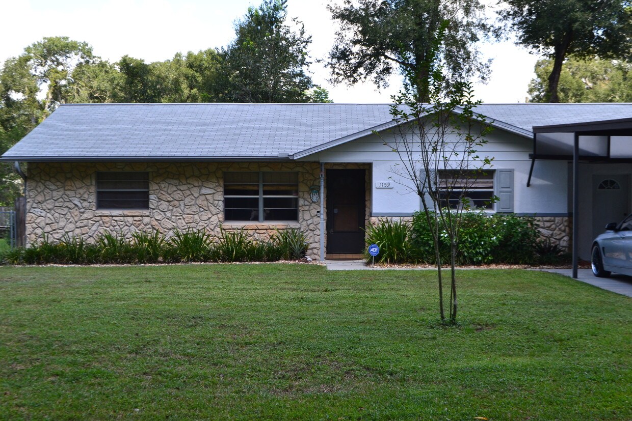 Primary Photo - DeLand, 3 bedroom, 2 bath, pool home.