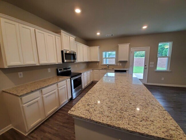 Building Photo - 135 Berry Dr