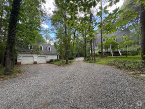 Building Photo - 15021 Three Creeks Ln