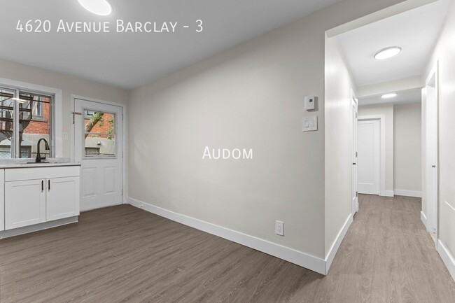 Photo du bâtiment - 4620 Av. Barclay