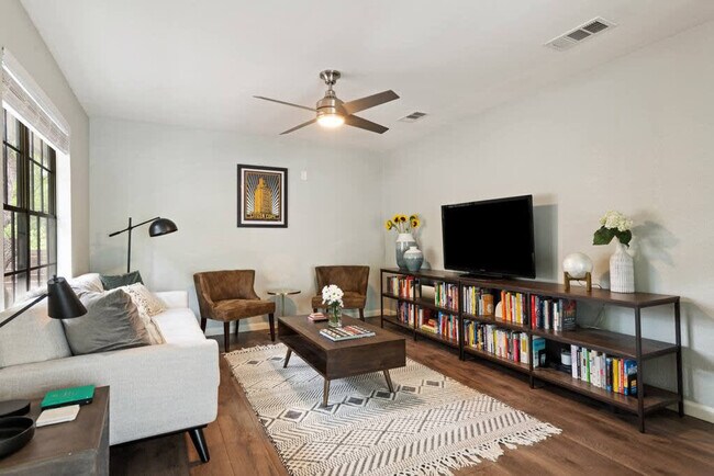 Foto del edificio - 802 Ramble Ln