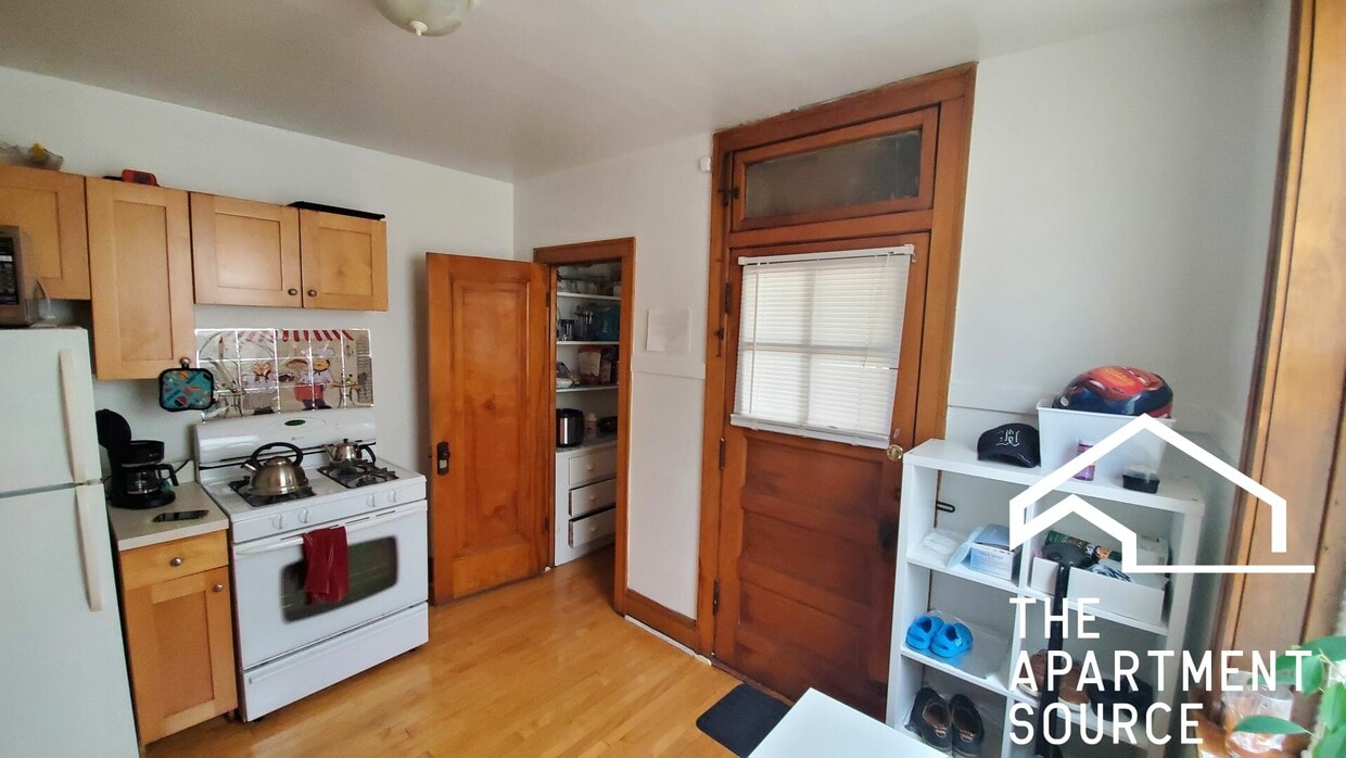 Primary Photo - 3438 W Foster Ave